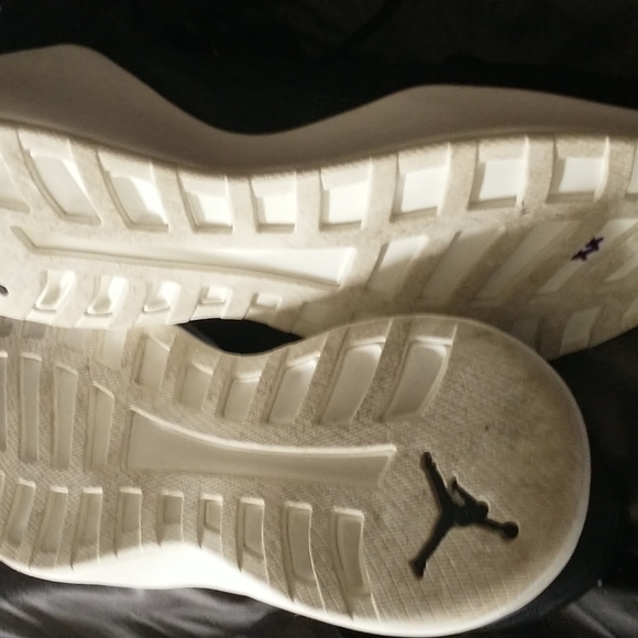 Jordan Samples - Picture 4 of 9